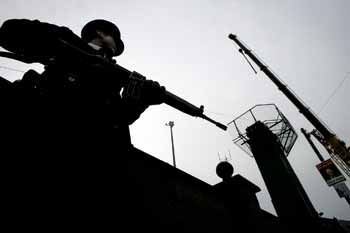 ������֯ͼıը��Ӣ������������(ͼ)