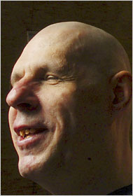 美著名电话飞客去世 可凭口哨打免费电话(图)