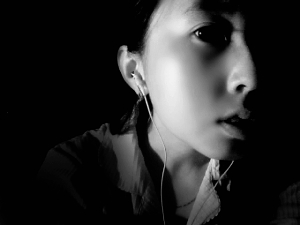 �й�����Ů�ڿͱ�����լ�� ����ľ����׬��Ԫ