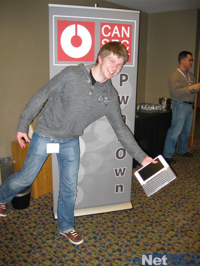 IE8再被攻破 微软12个小时作出回应 IE8再被攻破
微软12个小时作出回应