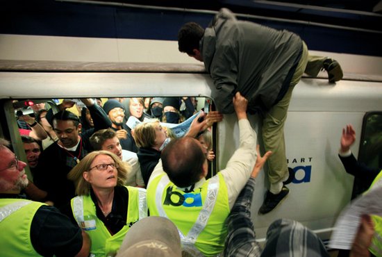 �ڿ���֯Anonymous���أ�FBI����Ȼ��֯��