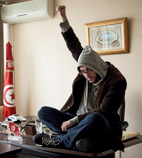 �ڿ���֯Anonymous���أ�FBI����Ȼ��֯��