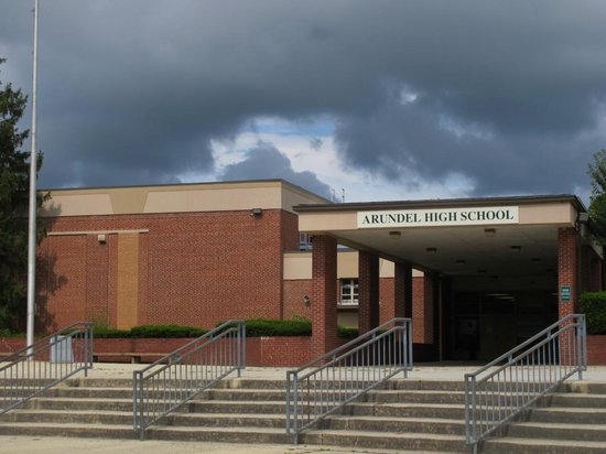 从高中辍学生到黑客间谍:斯诺登