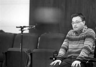 ���գ����Ƿ�Ժ����������ĳ�ڷ�ͥ�ϡ� �¾������� ���� ��