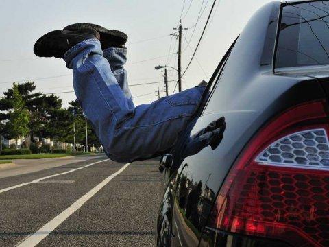 两著名黑客推出汽车网络安全监控设备